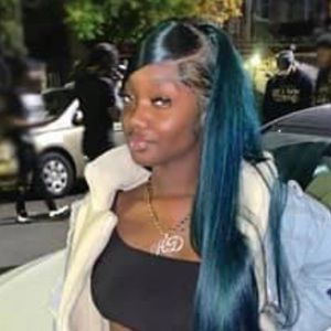 Meet your Posher, Justine